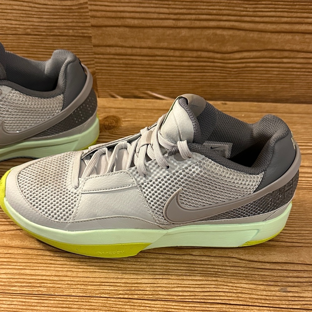 NIKE Ja 1 FQ4796-003 Basketball Sneaker Men's  Light Silver Gray, SIZE 8.5